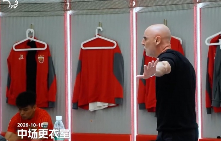 海港vs蓉城中场休息穆斯卡特喊话:对手就想保持比分让时间流逝